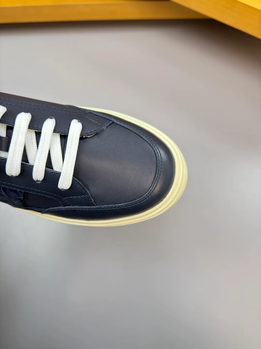 Men's men's shoes 💰440 [New style] 🏃‍♂️🏃‍♂️[Ferragamo] Ferragamo - High-end quality original order·Casual sports shoes -Upper: 🔝Nappa calfskin, suede calfskin, shoe body. Sewing brand totem, tongue air pressure brand logo -Inner: water-dyed cowhide -Outsole: ultra-light TPU foam rubber; molded outsole -Ultra-high quality control and fine workmanship: outstanding (high-end, extravagance, grade) -Size: 38-45 (46, can be customized)